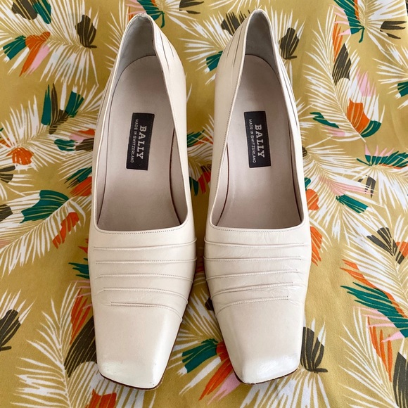 Bally Shoes - Bally Cream Leather Heels Size 7 1/2